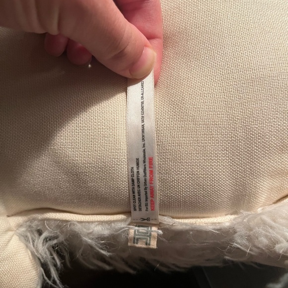 Urban outfitters llama pillow - Picture 5 of 5